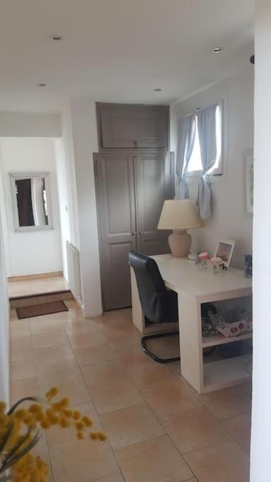Апартаменти De 1 A 6 Avec Terrasse Solarium, Vue Panoramique Et Parking Gratuit Грасс Екстер'єр фото