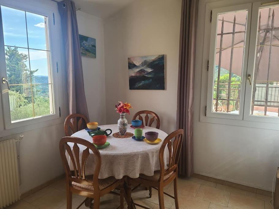 Апартаменти De 1 A 6 Avec Terrasse Solarium, Vue Panoramique Et Parking Gratuit Грасс Екстер'єр фото